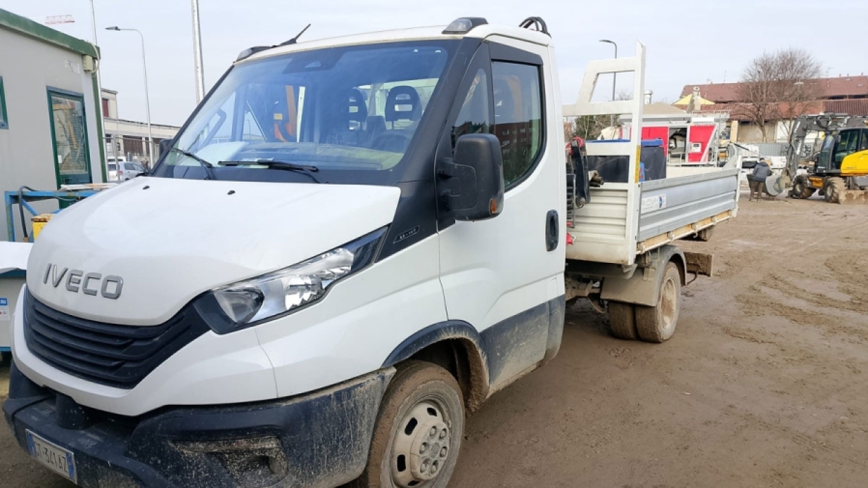 fiat-iveco-daily-35c14h-tg-gt341az-Tp.jpg
